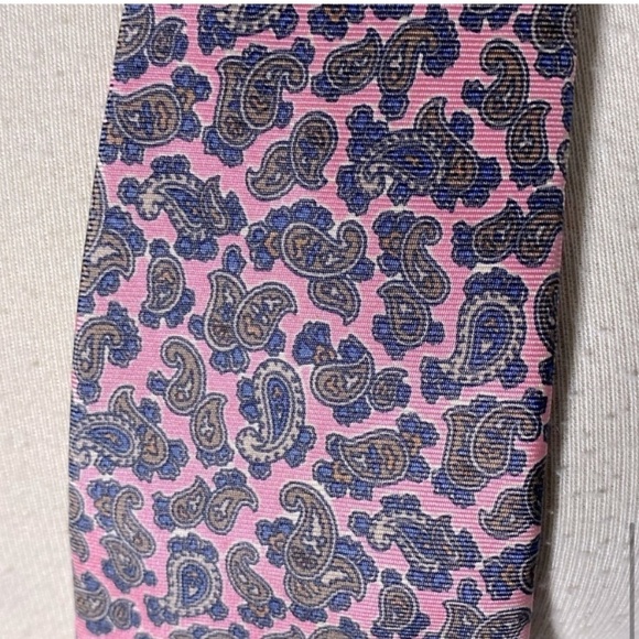 Vintage Harry Rosen Pink Paisley Silk Tie - Picture 10 of 10
